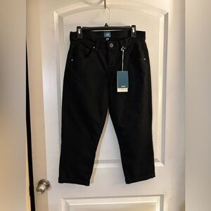 NWT Woman’s Jag Cecilia Mid Rise Capri Black Jeans Sz 8 petite